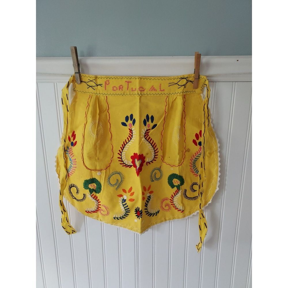 Vintage Half Apron Yellow Portugal‎ Embroidered Floral Traditional Pocket